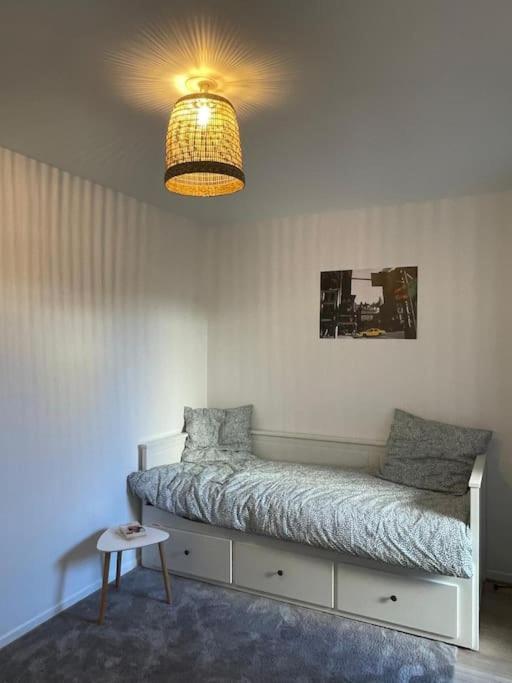 Studio 28 M2 & Jardin Privatif 20 M2 Montigny-le-Bretonneux Exteriér fotografie